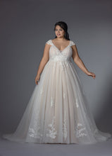Load image into Gallery viewer, Bridal 202001 Plus