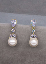 Load image into Gallery viewer, Bridal Earring 1664