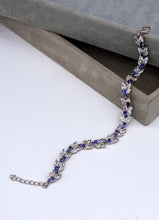 Load image into Gallery viewer, Bridal Bracelet 573