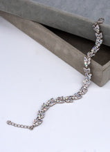 Load image into Gallery viewer, Bridal Bracelet 573