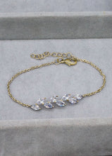 Load image into Gallery viewer, Bridal Bracelet 572