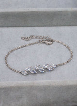 Load image into Gallery viewer, Bridal Bracelet 572