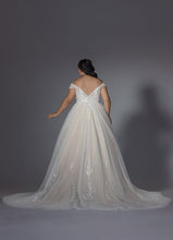 Load image into Gallery viewer, Bridal 202001 Plus
