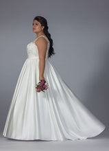 Load image into Gallery viewer, Bridal 202032 Plus
