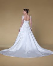 Load image into Gallery viewer, Bridal 202604
