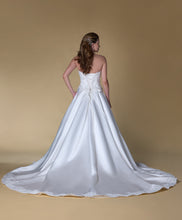 Load image into Gallery viewer, Bridal 202611
