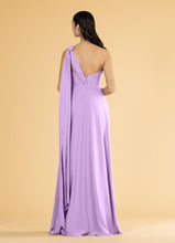 Load image into Gallery viewer, Bridesmaid 81014
