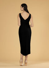 Load image into Gallery viewer, Bridesmaid 81019
