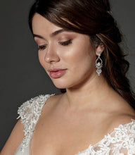 Load image into Gallery viewer, Bridal Earring 1661Try
